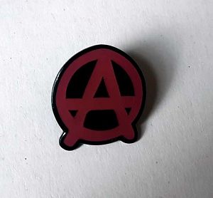 Pin metalowy Anarchia
